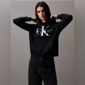 BLACK CALVIN KLEIN HOODIE